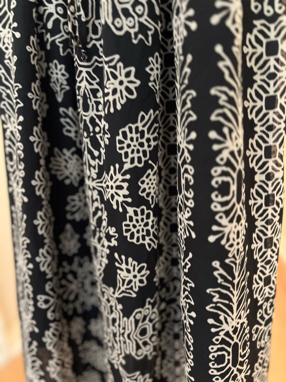 Liz Lange Maternity Black & White Floral Halter Maxi Dress - Picture 7 of 8